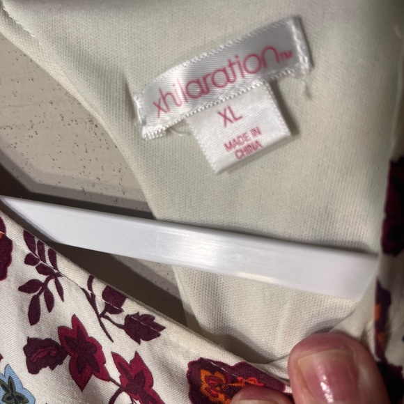 Cream Flowey Dress Floral Accent Print Lined Decorative Keyhole Back Neck - Picture 7 of 7